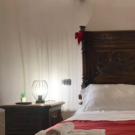 Residenza Tritone Luxury Trevi Fountain Holiday home *
