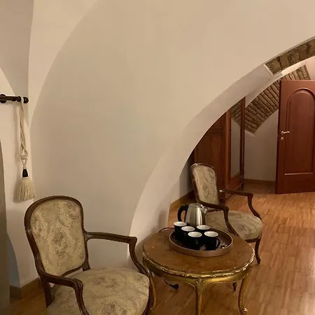 Residenza Tritone Luxury Trevi Fountain Nyaraló *