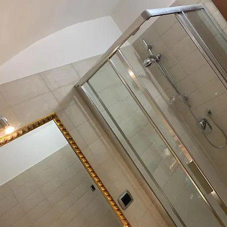 Residenza Tritone Luxury Trevi Fountain